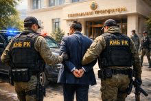 Прокурора задержали